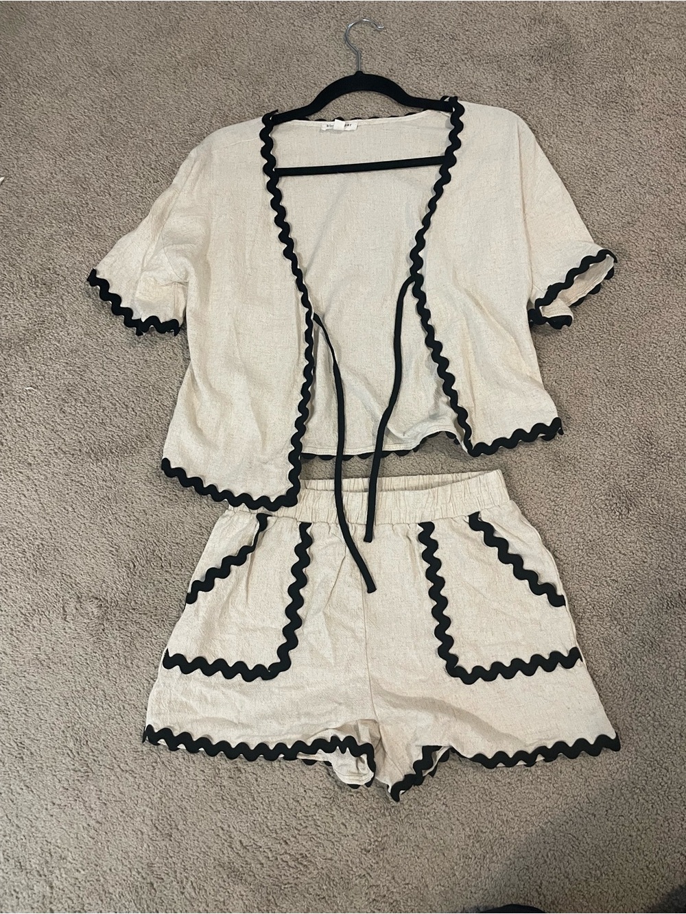 Blu Pepper Cream Top with Black Scalloped Trim